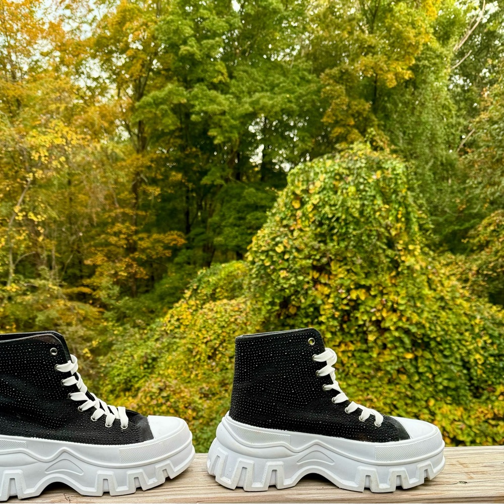 Azalea Wang Platform Embellished Sneakers